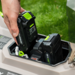 Tondeuse sans fil 37 cm 2×20 V avec bac et mulching