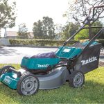 Tondeuse à batterie Makita 36V 53 cm auto-tractée sans batterie