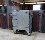 Malle de concours Midi 137,5x100x60 cm acier laqué 2 selles 3 tiroirs