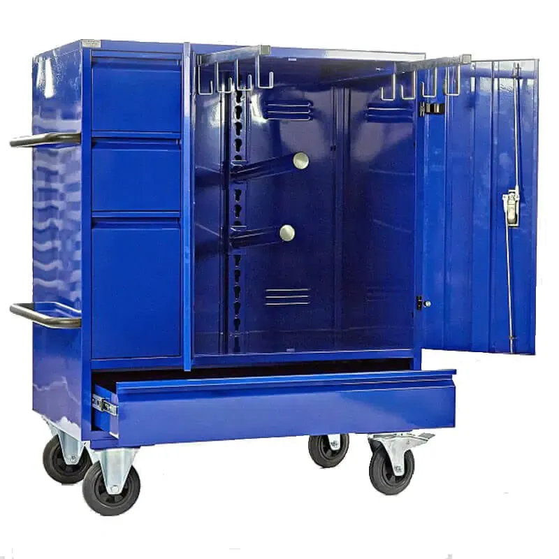 Malle de concours en bois avec 4 tiroirs et 2 porte-selles