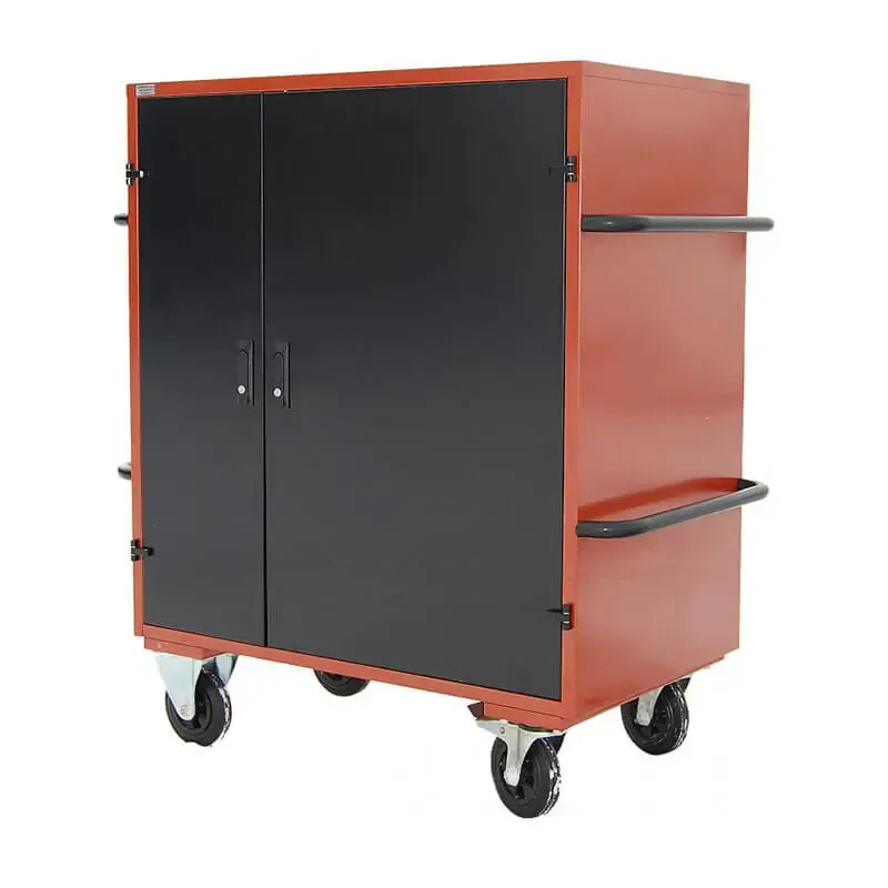 Malle de concours 2 selles acier laqué 4 roues gonflées