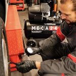 Compresseur à air bicylindre 100 L 2200 W 8 bars