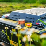 Tondeuse télécommandée à chenilles KOHAM KH-LM2427B pour pente jusqu’à 45°