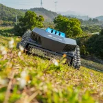 Tondeuse télécommandée à chenilles KOHAM KH-LM2427B pour pente jusqu’à 45°