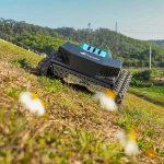 Tondeuse télécommandée à chenilles KOHAM KH-LM2427B pour pente jusqu’à 45°